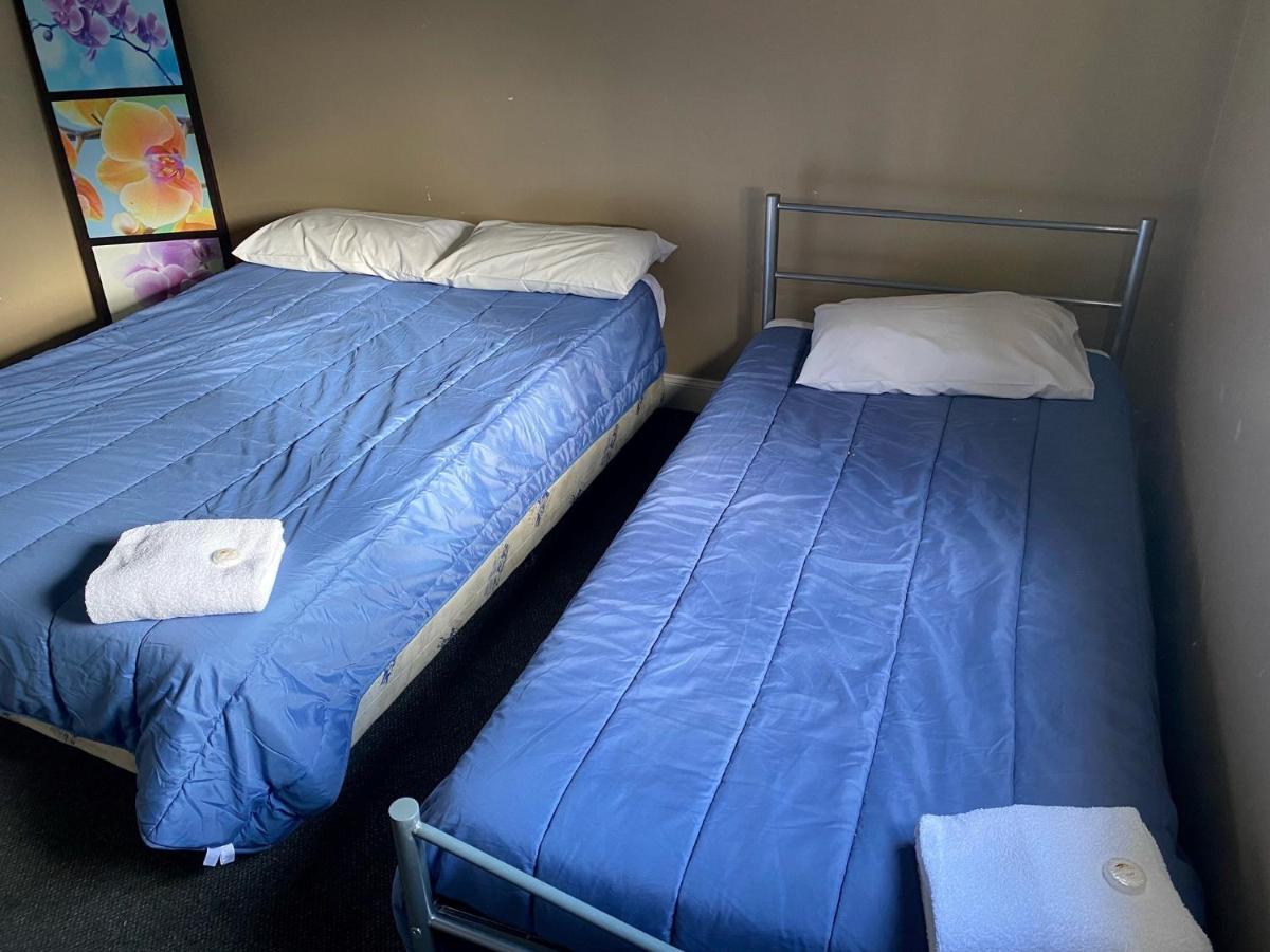 Australian Hotel 영 외부 사진